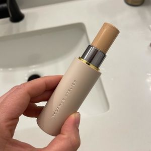 Westman Atelier Foundation Shade II